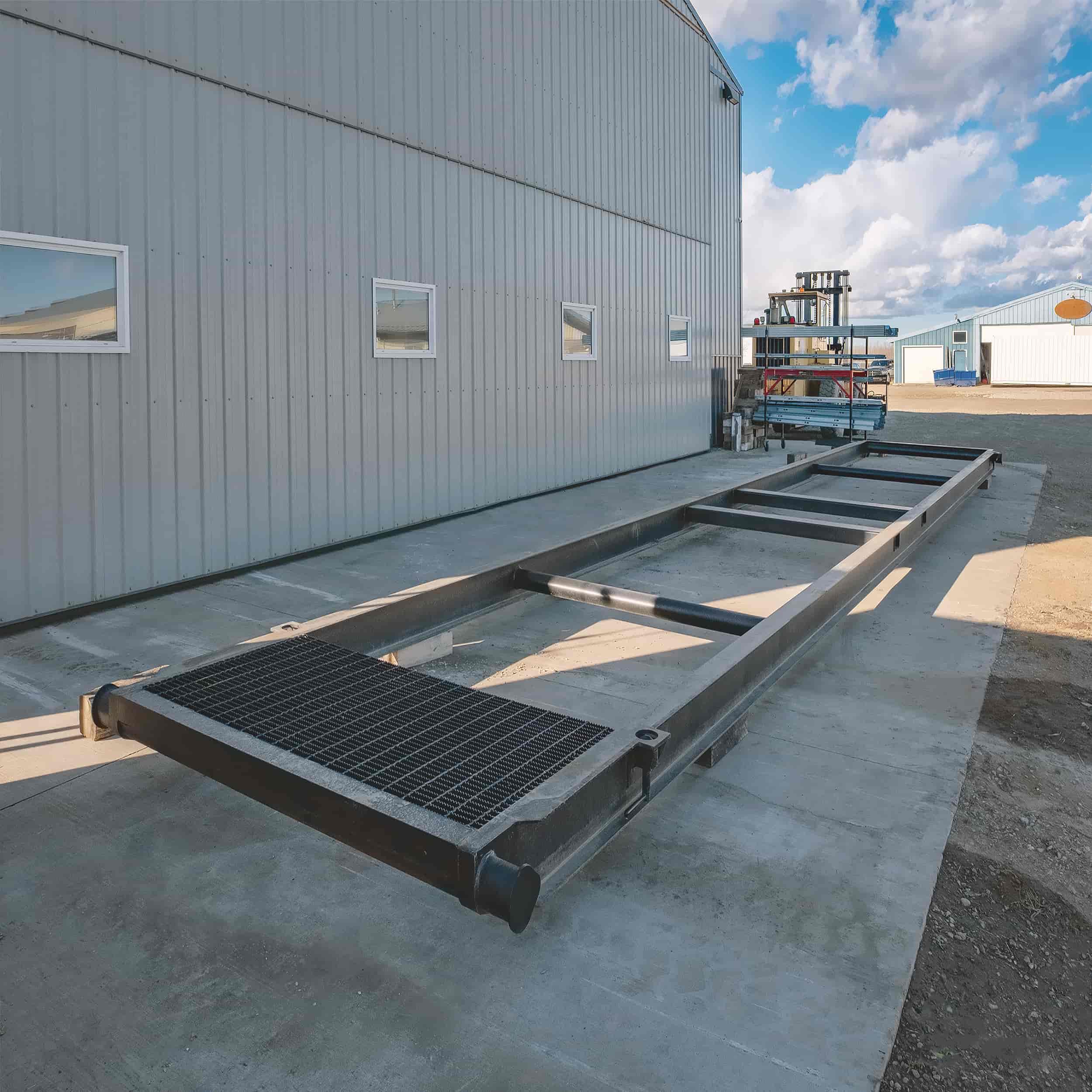 40&rsquo; Container skid w/ twist lock &ldquo;Grated&rdquo; - CONTAINERS DIRECT